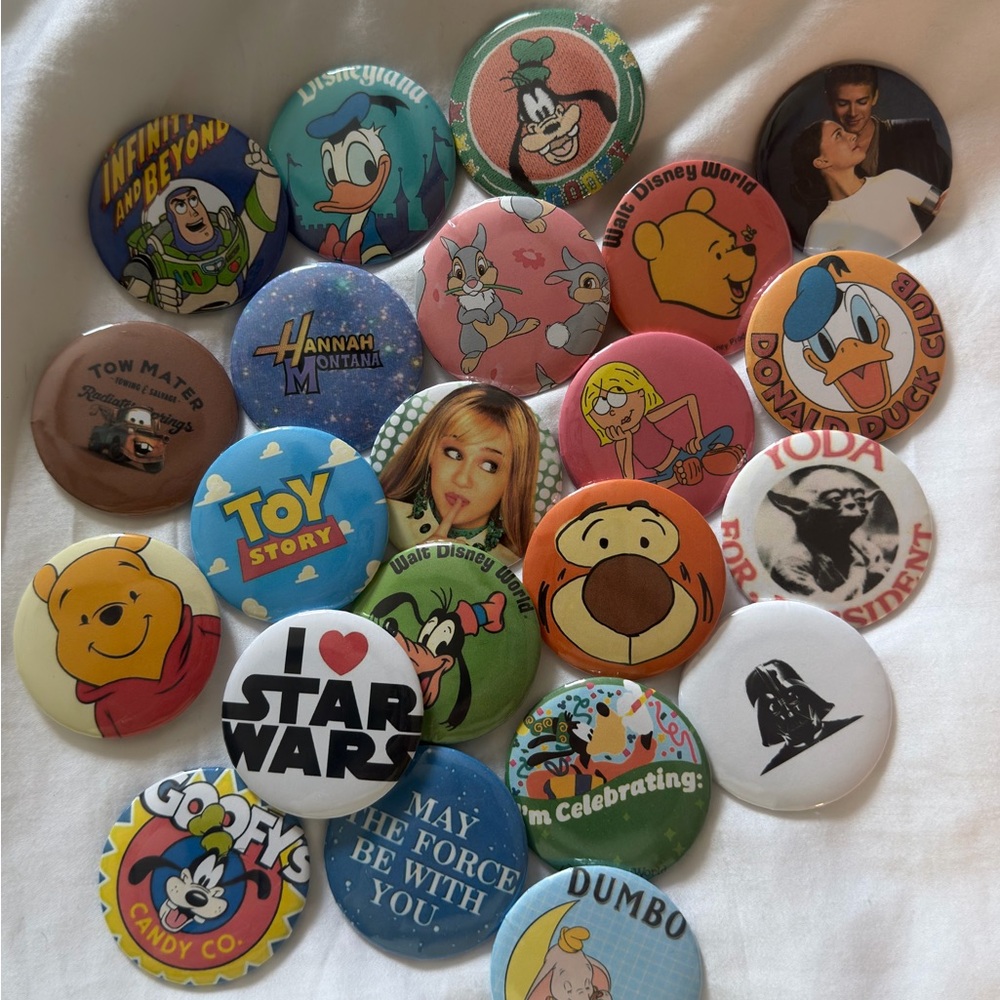 DISNEY BUTTON PINS!!!!